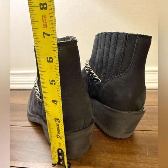 NEW HARLEY DAVISON WOMEN'S KORSEN CHAIN ANKLE
BOOT size 7.5 - Picture 11 of 14